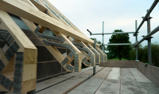 mitek-laceby-manor-stills-5_5448-fa7f3a156d5546ffd85216244ae15d50.jpg